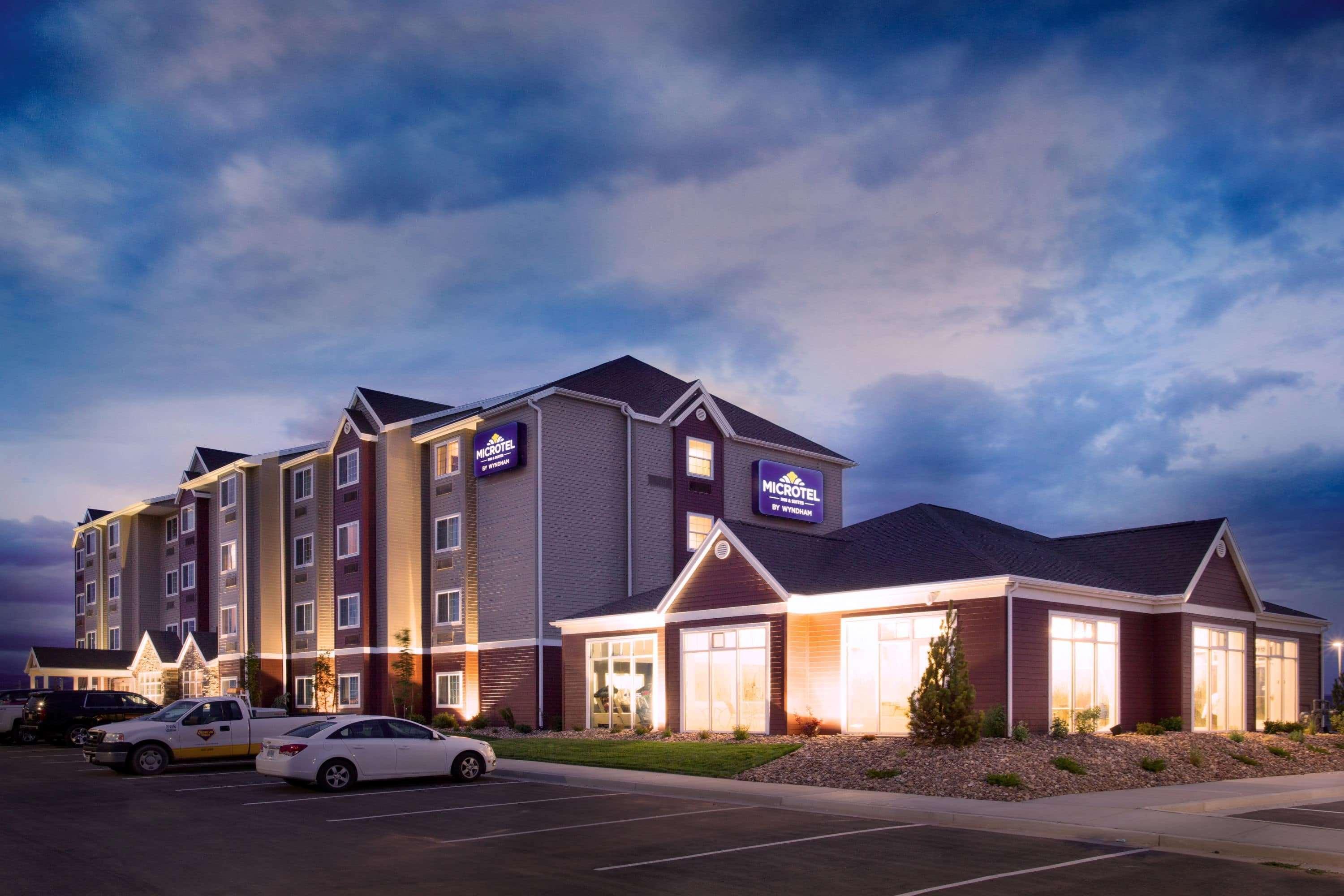 Microtel Inn & Suites By Wyndham Vernal/Naples Exterior photo